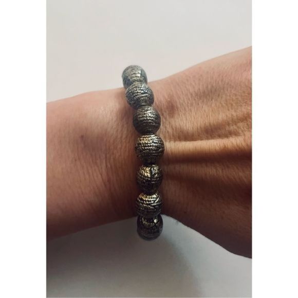 Pretty hand-made SILVER TRIBAL BEAD BOHO BRACELET - Picture 2 of 7